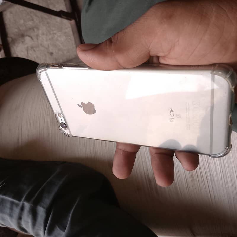 Apple iPhone 6S Plus 1