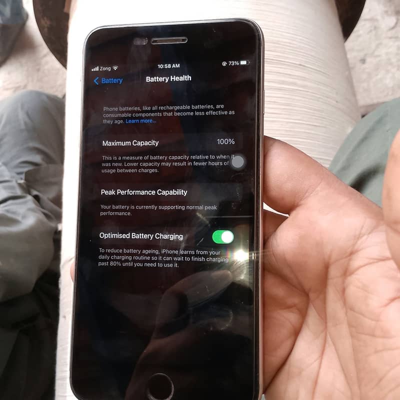 Apple iPhone 6S Plus 4