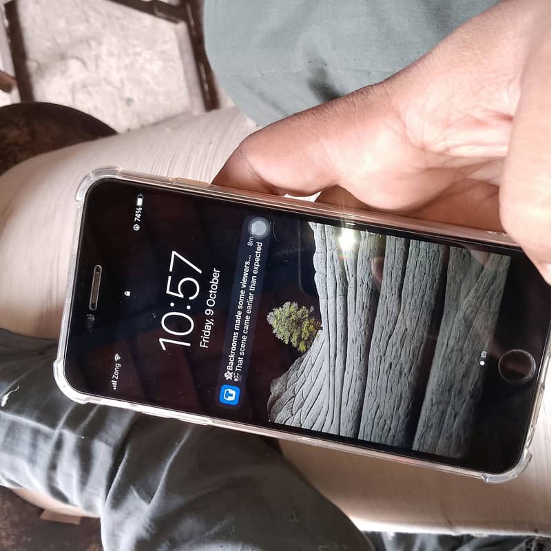 Apple iPhone 6S Plus 5