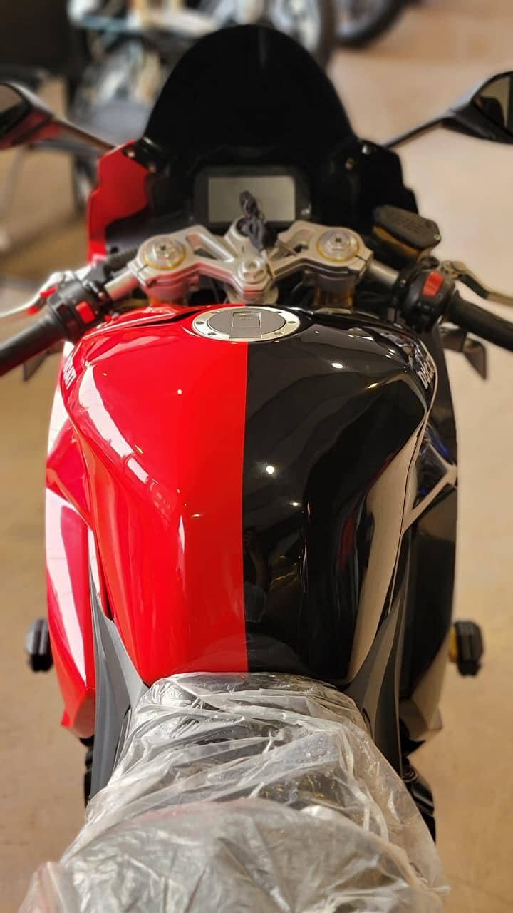 Ducati pine galee 4