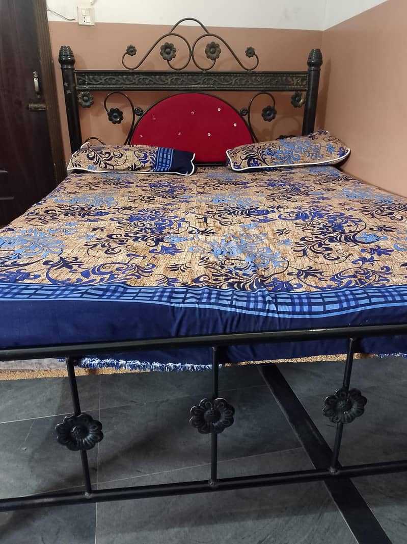 Iron bed 1