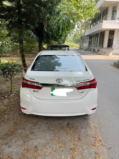 Toyota Corolla Altis Grande CVT-I 1.8 (2015)
