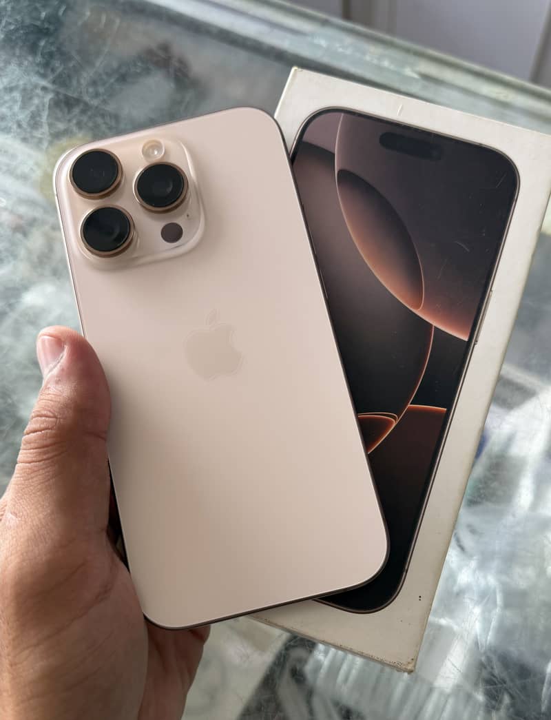 Apple iPhone 16 Pro 0