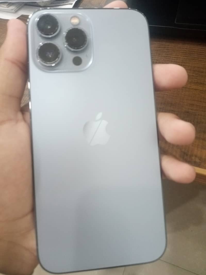 iPhone 13 pro max 1
