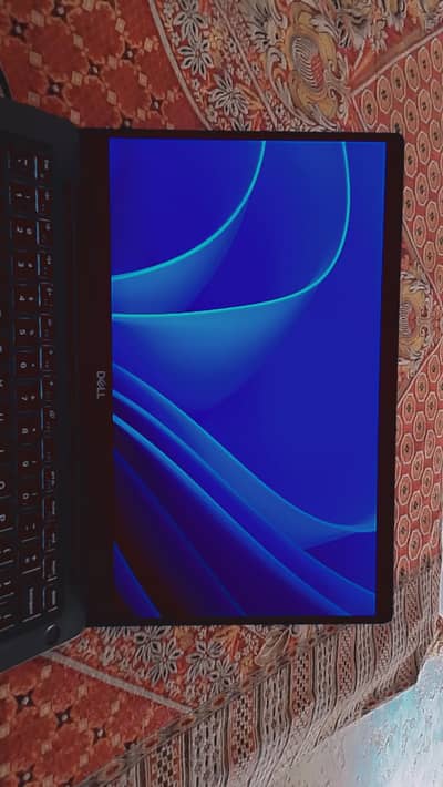 Dell latitude 7400 borderless and baseless display with fingerprint