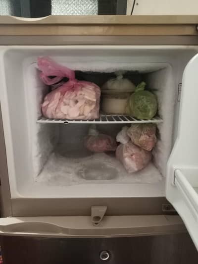 Hair smal size frige for sale