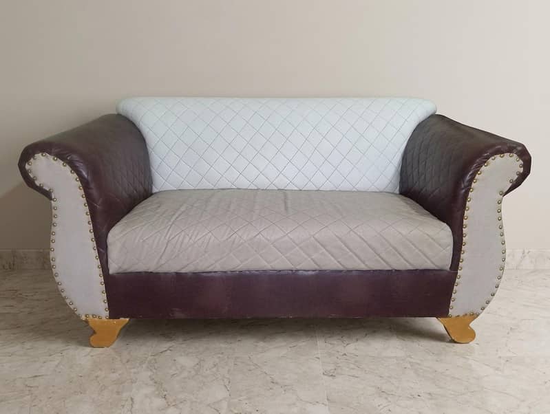 2 seater sofa 0