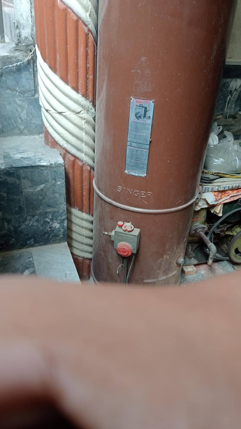 Singer Gas 1