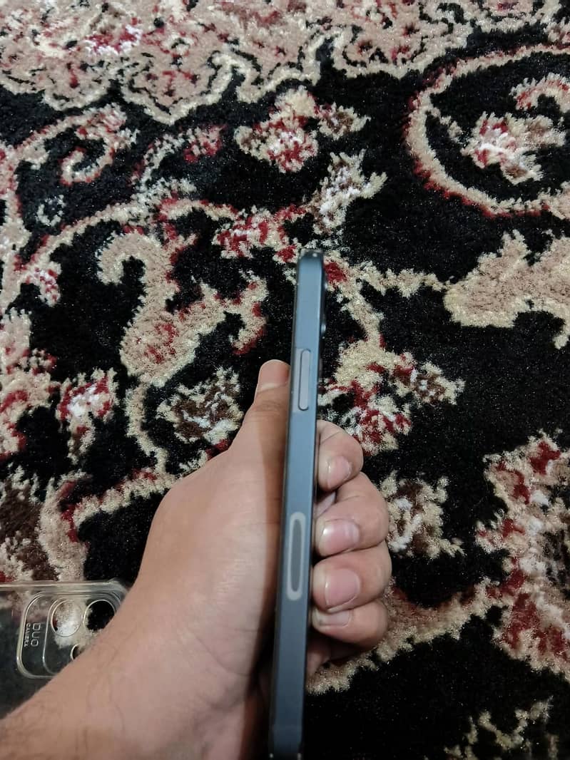 Apple iPhone 12 3