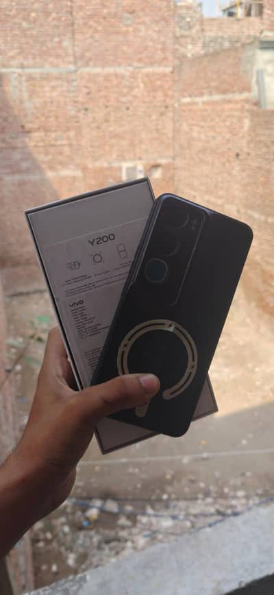 Vivo Y200 8gb 256 condition 10by9.5 official pta