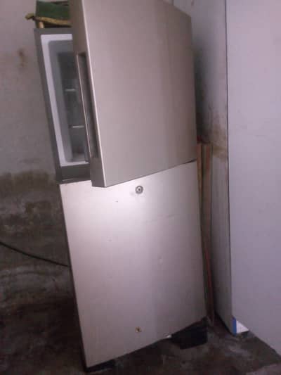 Haier double door mini fridge 10/ 10 condition