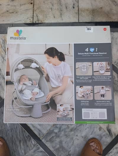 Mastela 4-in-1 Deluxe Baby Bassinet / Rocker with music