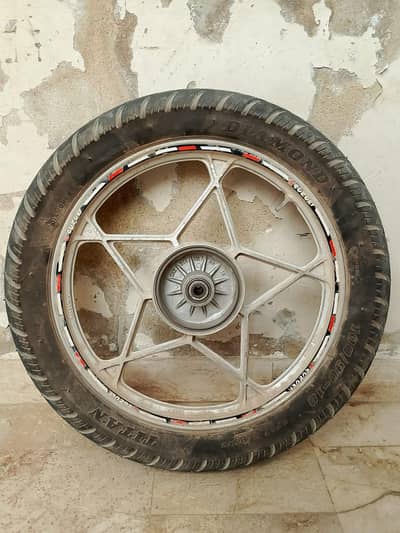 Genuine Rims With Brand New Diamond Tyre