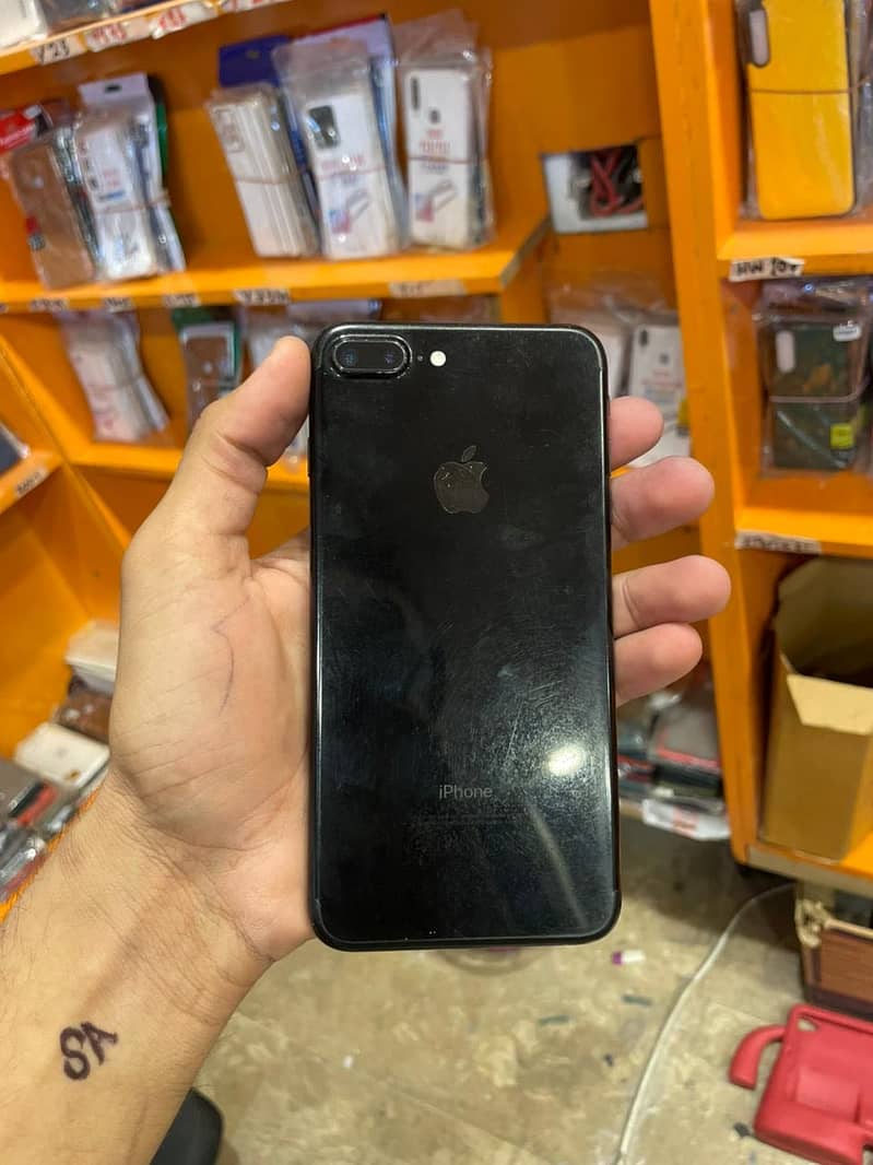 Apple iPhone 7 Plus 0