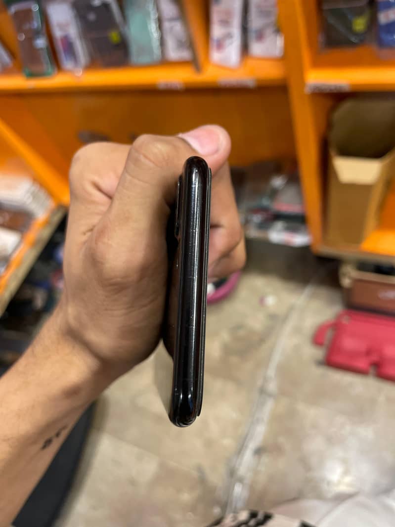 Apple iPhone 7 Plus 2