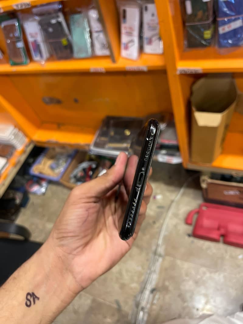 Apple iPhone 7 Plus 3