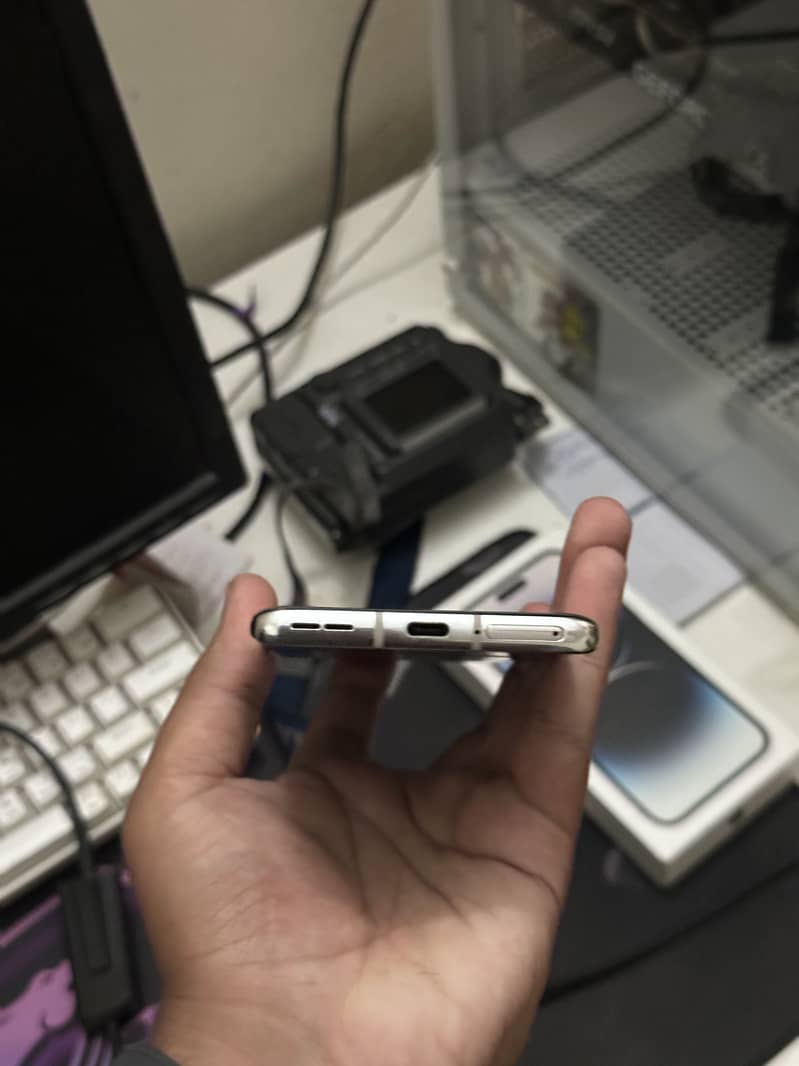 One Plus 8 5g 3