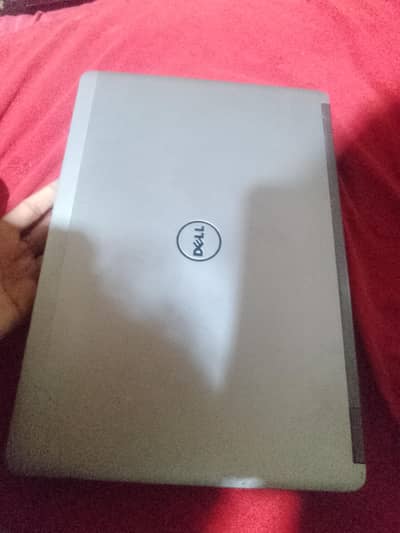 Dell latitude E7440
