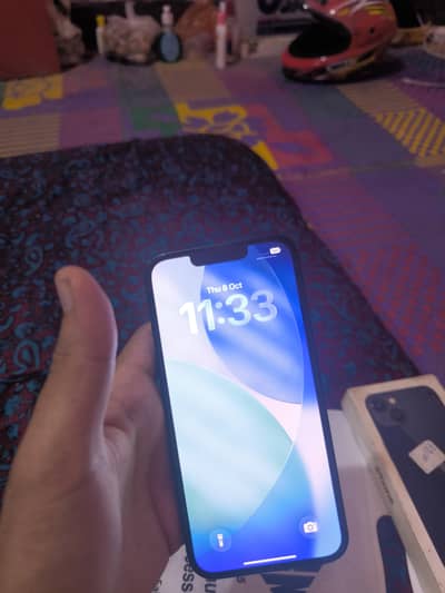 Apple iPhone 13