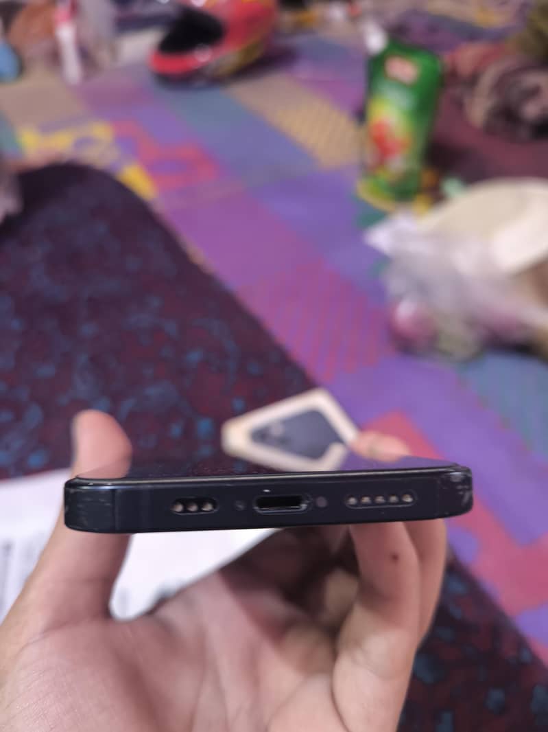 Apple iPhone 13 1