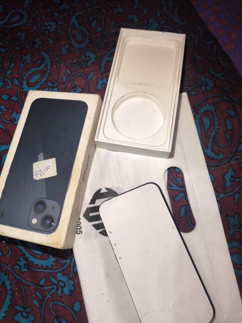 Apple iPhone 13 6