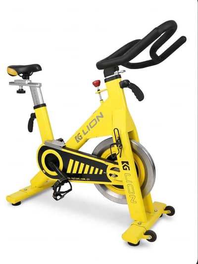 indoor stationary spin exercise bike / Ellipticals