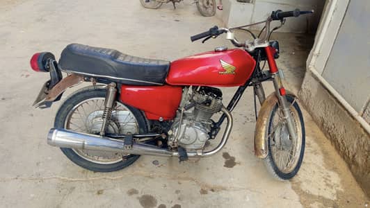 Honda CG125 2003 Model Perfect Condition Demand 85k negotiable.