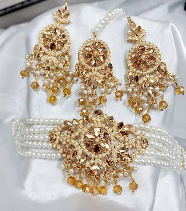 Elegant Choker Jewelry Set for Women