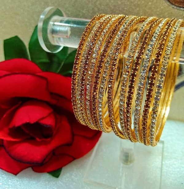 New Collection: 12-Piece Nagina Bangle Set for Elegant Everyday Wear