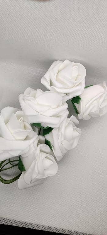 Pack of 6 white rose hair accessories for bridal styling