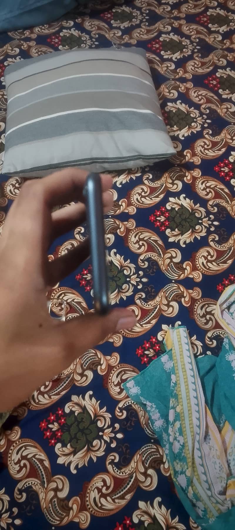 Apple iPhone 11 4
