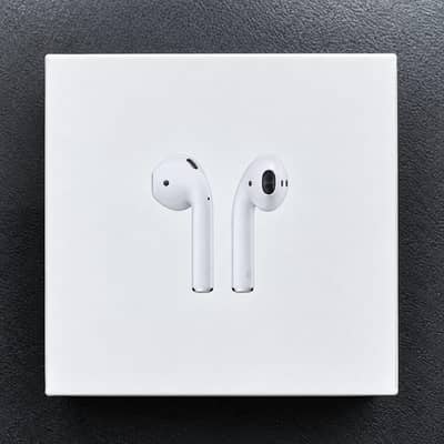 APPLE AIRPODS 2ND GENERATION WITH CHARGING CASE - USED - RS . 23,000
