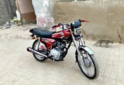 Honda 125 CG 2016 model Whatsapp number 03232596324