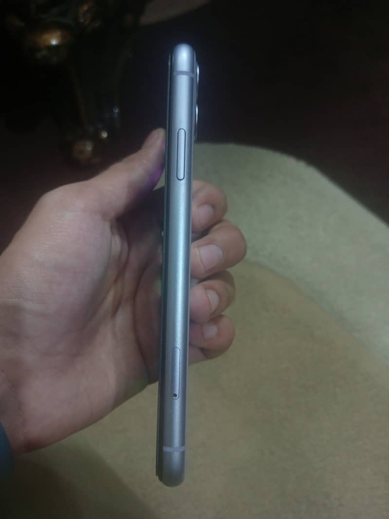 Apple iPhone 11 2