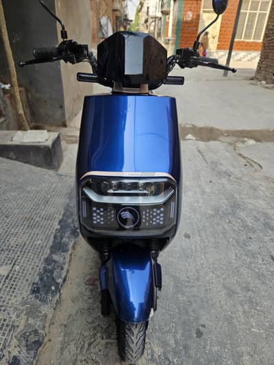 Crown electric scooter Firefly model