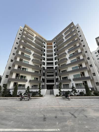 13 MARLA 4 BEDROOM APARTMENT AVAILABLE FOR RENT