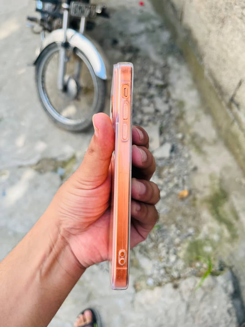 Apple iPhone 11 5