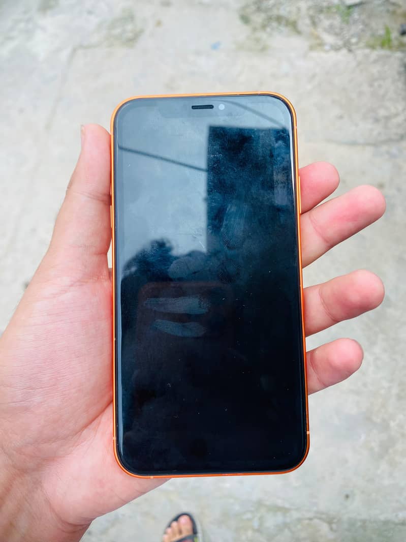 Apple iPhone 11 7