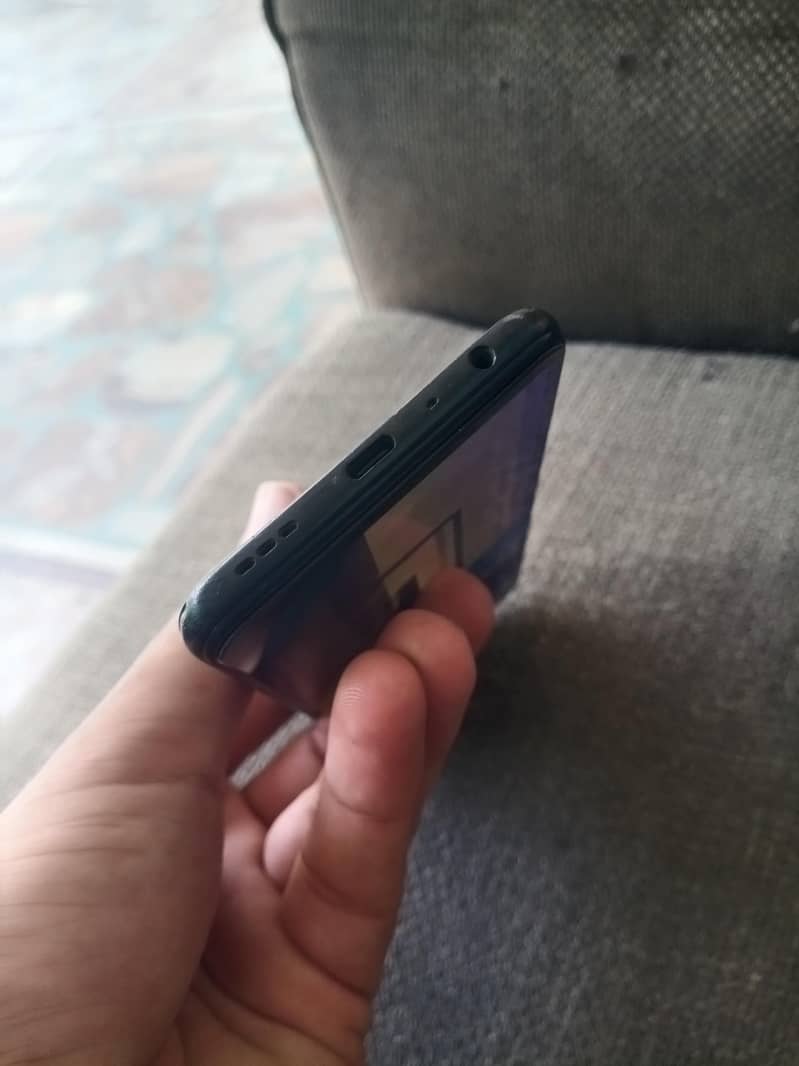 OPPO A76 4