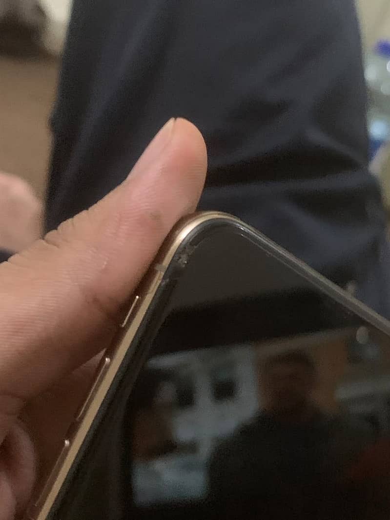 Apple iPhone XS 6