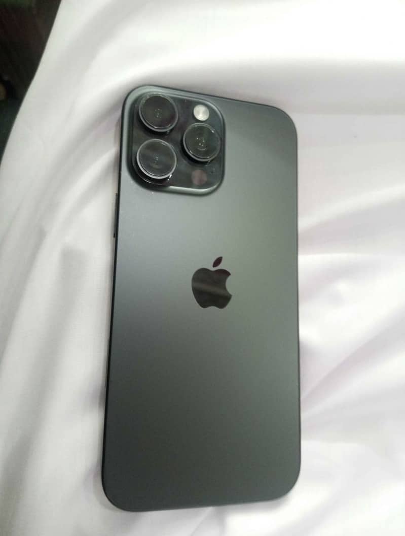 Apple iPhone 16 Pro Max 0