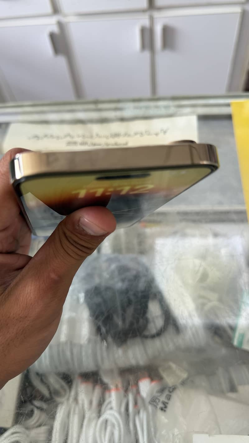 Apple iPhone 14 Pro Max 6