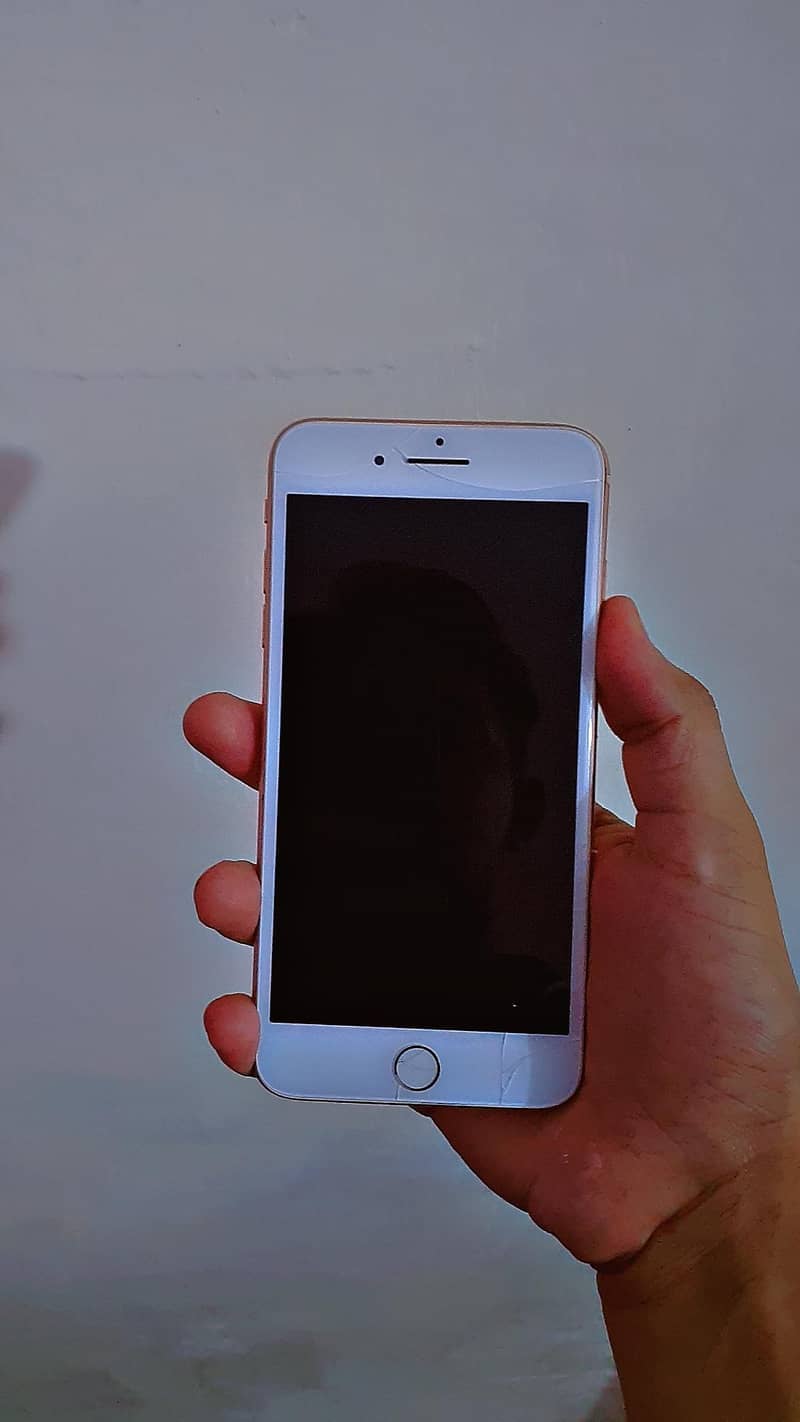 Apple iPhone 8 Plus 3