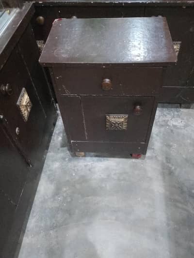 furniture . wooden bed set. tow side tables available