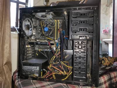 Intel Core i7-4770 generation 16-GB RAM