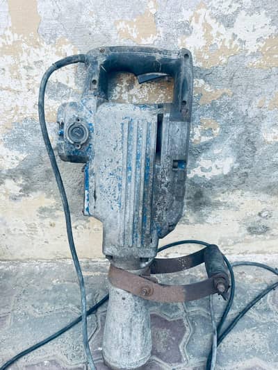 selling a  heavy duty demolition hammer 16kg