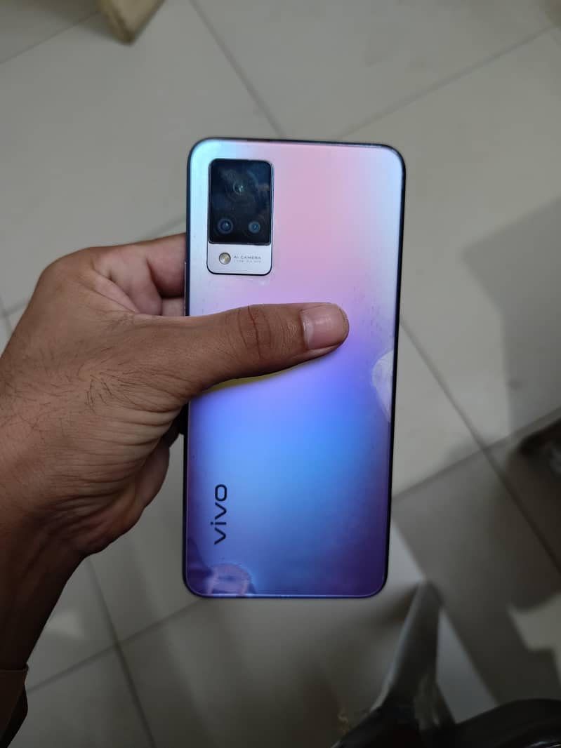 Vivo V21 3