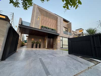 1 KANAL ELEGANT AND FULLY FURNISHED SUPER HOT LOCATED BUNGALOW IS AVAILABLE IN THE BEST BLOCK OF DHA LAHORE.