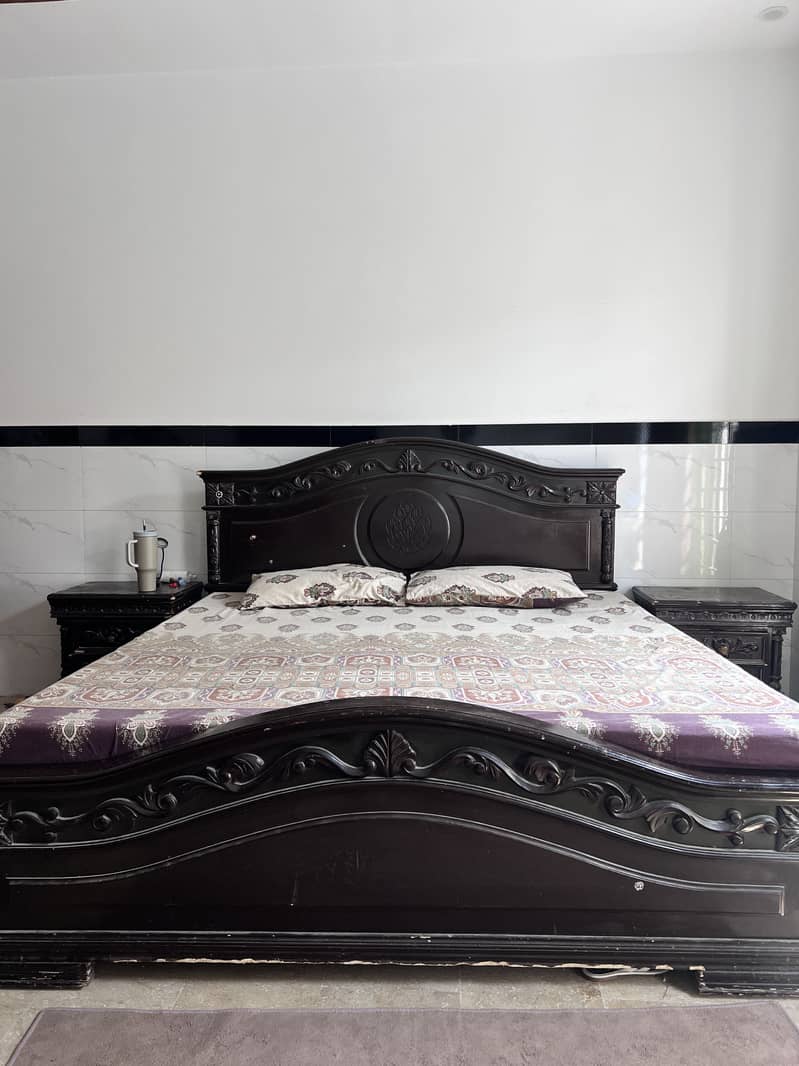 Bed with side tables 2