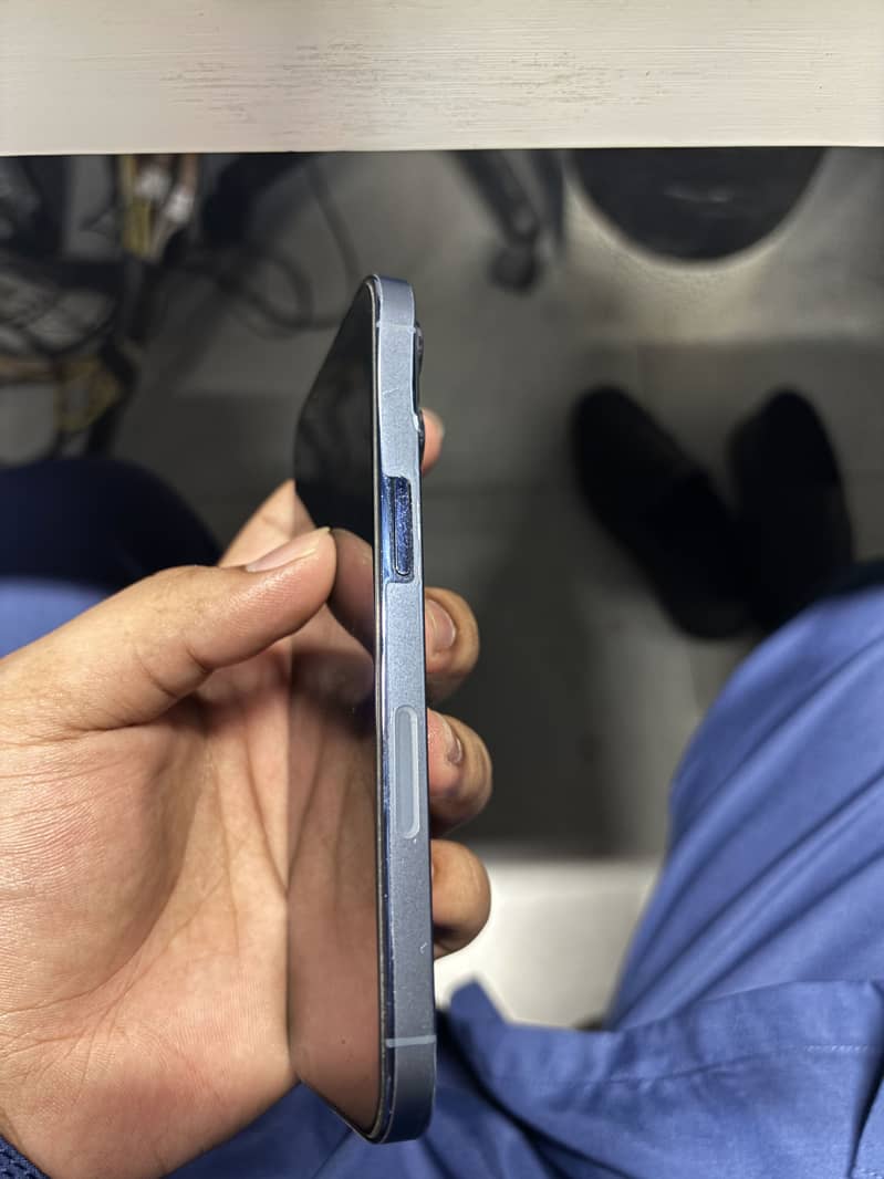 Apple iPhone 13 Pro 3